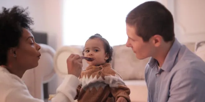 introducing baby to solids header