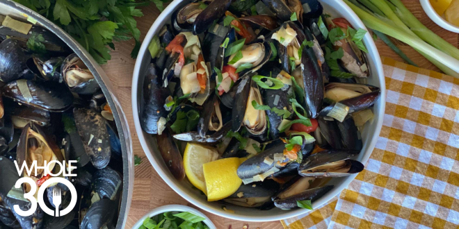 Whole30 Mussels and Broth Blog Hero