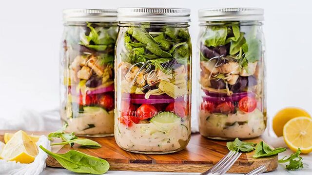 classic-greek-salad-larger