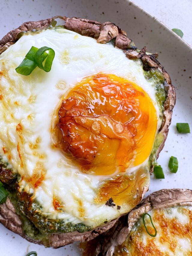 Herbed Portobello Baked Egg