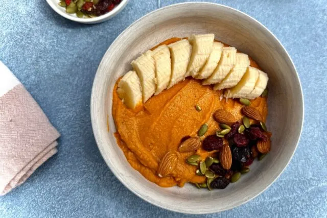 Whole30 Pumpkin Pie Smoothie Bowl Blog Image